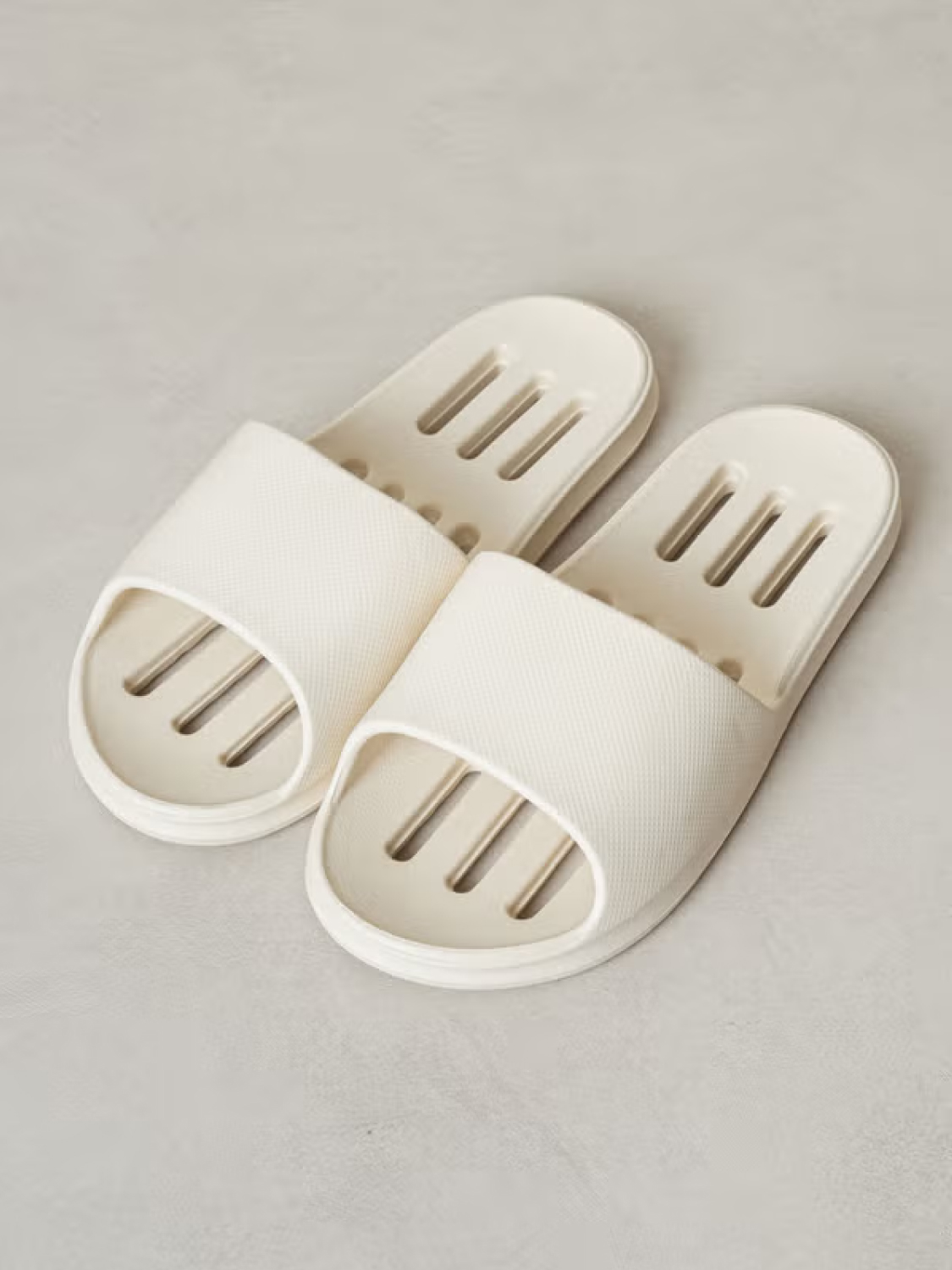 세로형 물 빠짐 욕실화 270 mm 아이보리