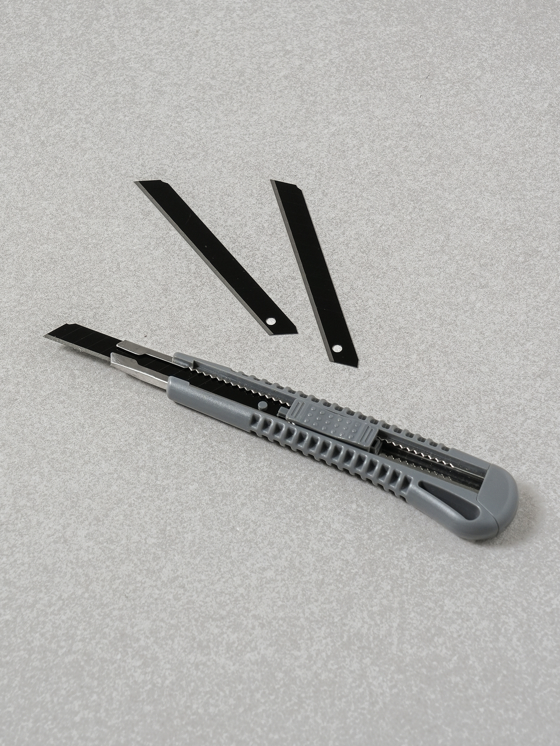 블랙 코팅 커터날 9 mm 10개입