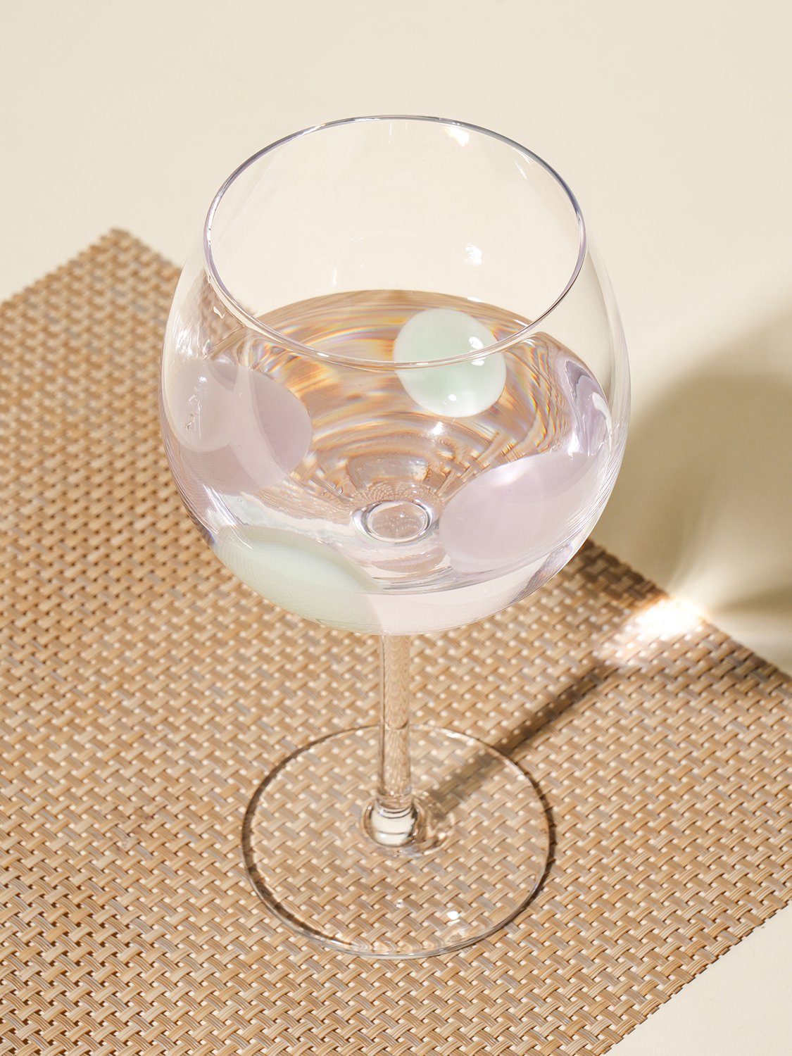 컬러 도트 와인잔 (약600 ml)
