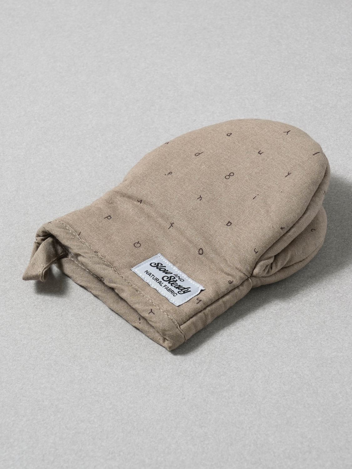 알파벳 패턴 주방 장갑 13 X 18 cm 베이지