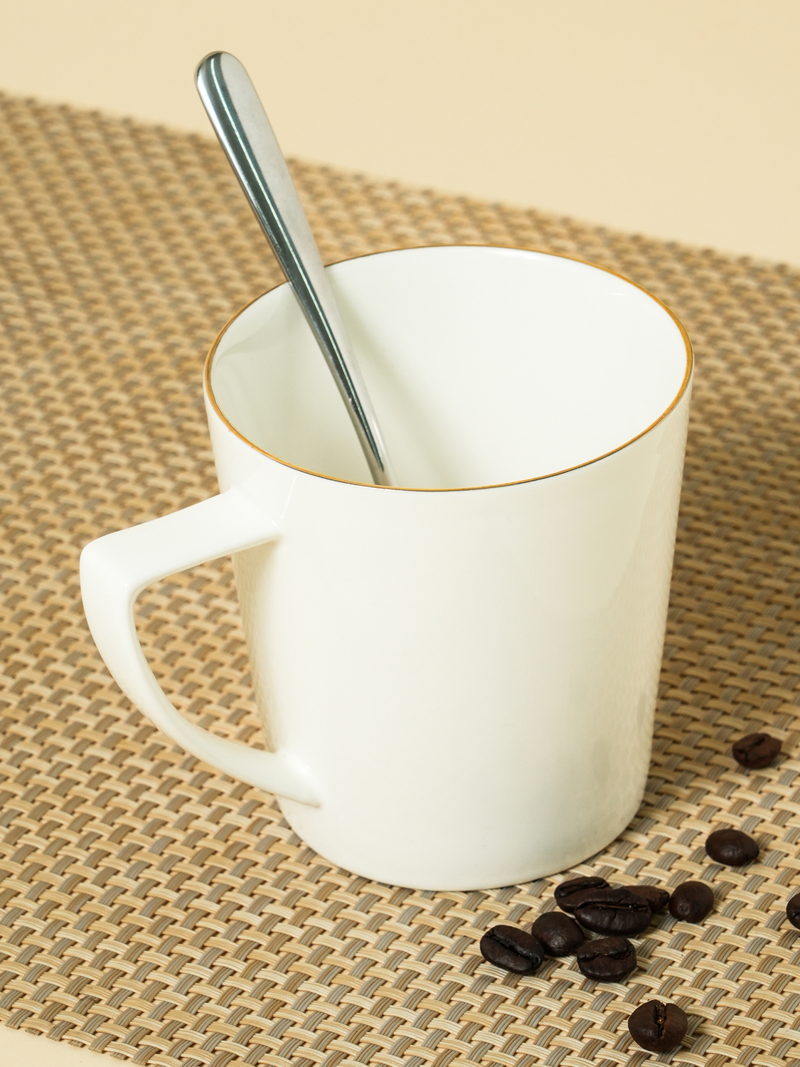 화이트 금장 라인 V형 머그 310 ml