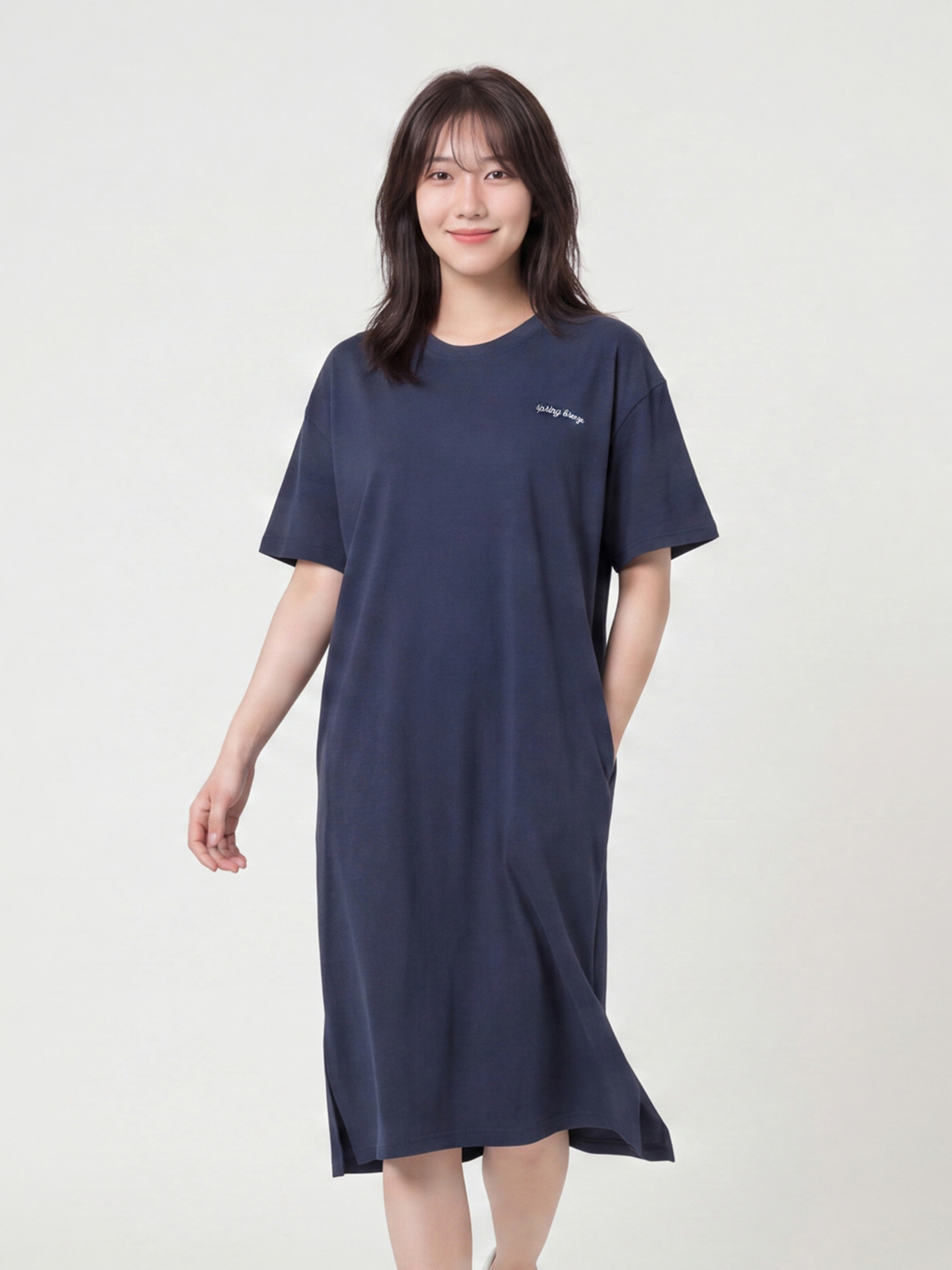 자수 포인트 반팔 원피스 네이비