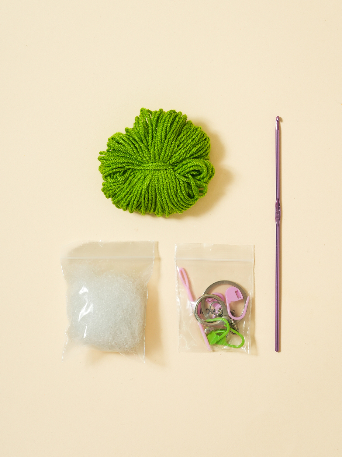 DIY вязаный брелок Клевер