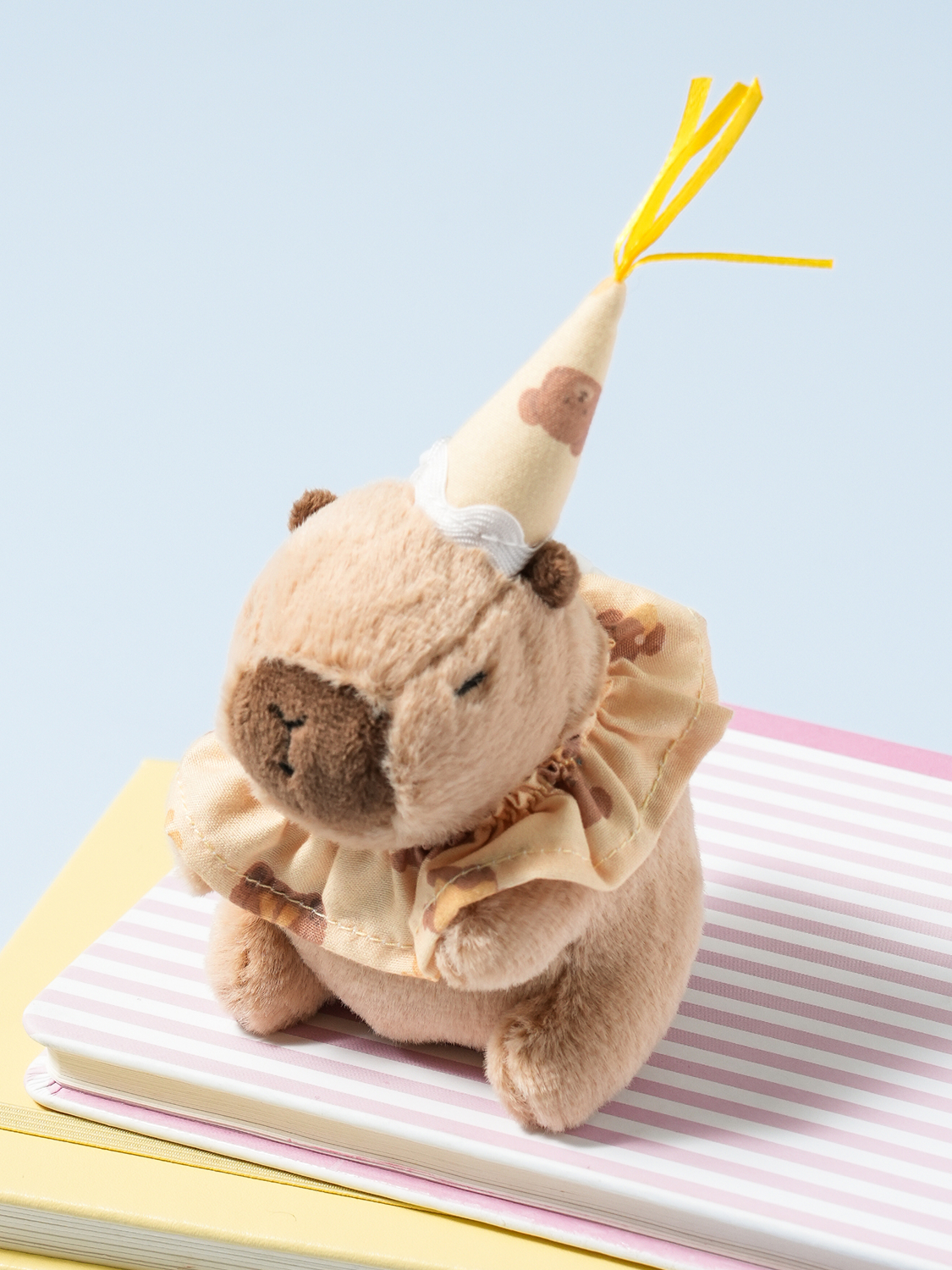 서커스단 카피바라 걸이인형