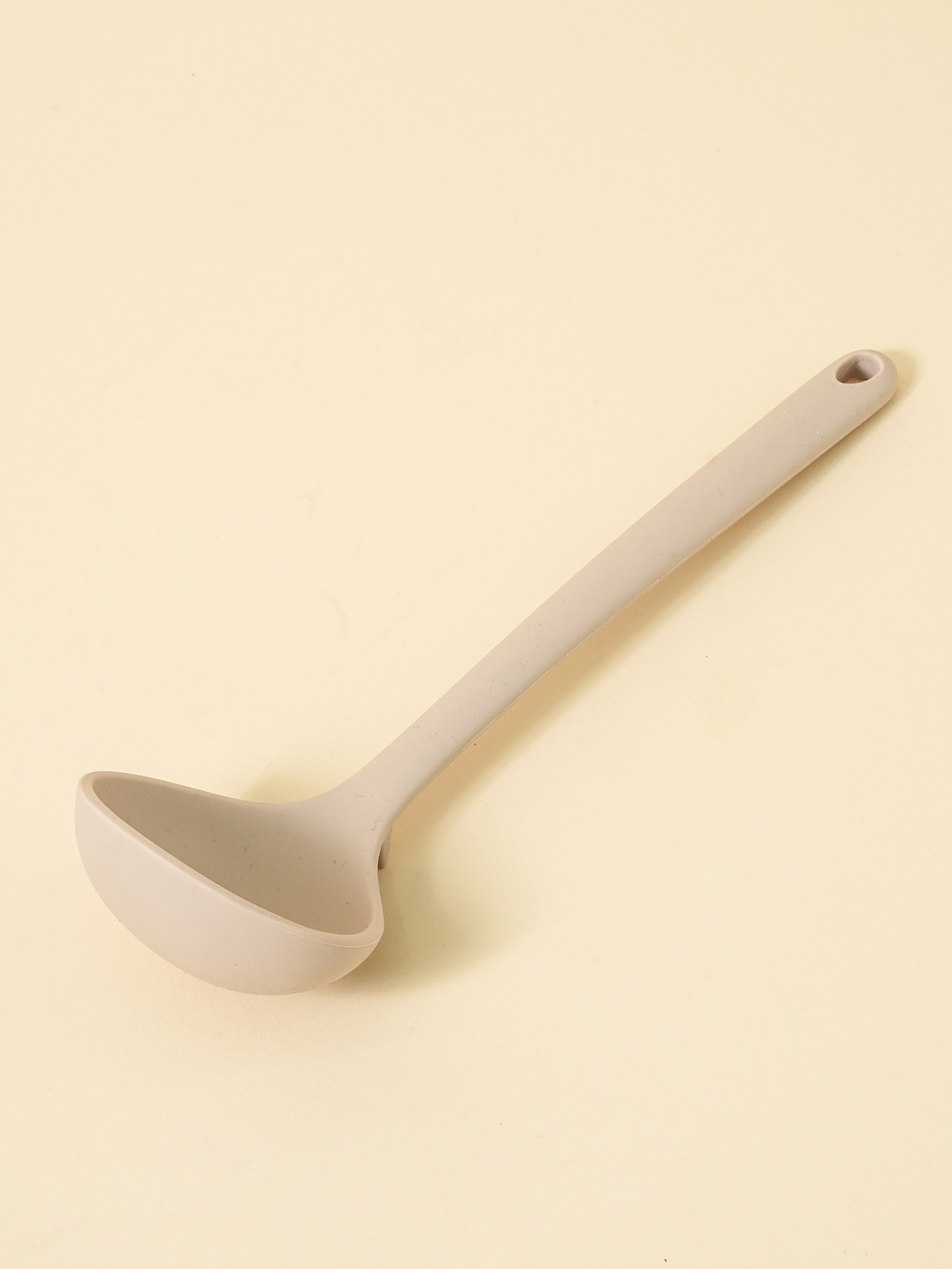 바닥에 닿지 않는 실리콘 국자 26.5 cm