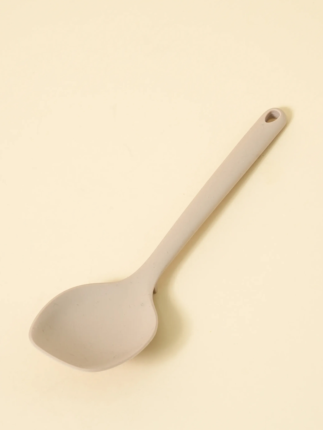 바닥에 닿지 않는 실리콘 요리 스푼
