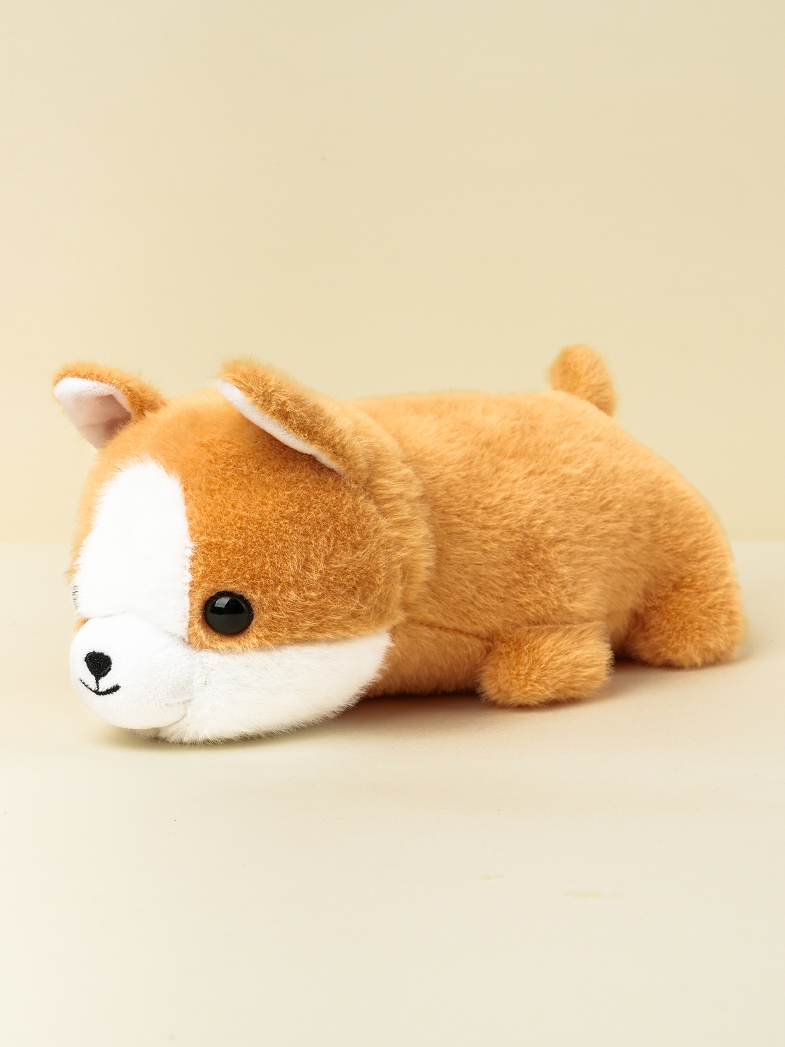엎드린 강아지 인형