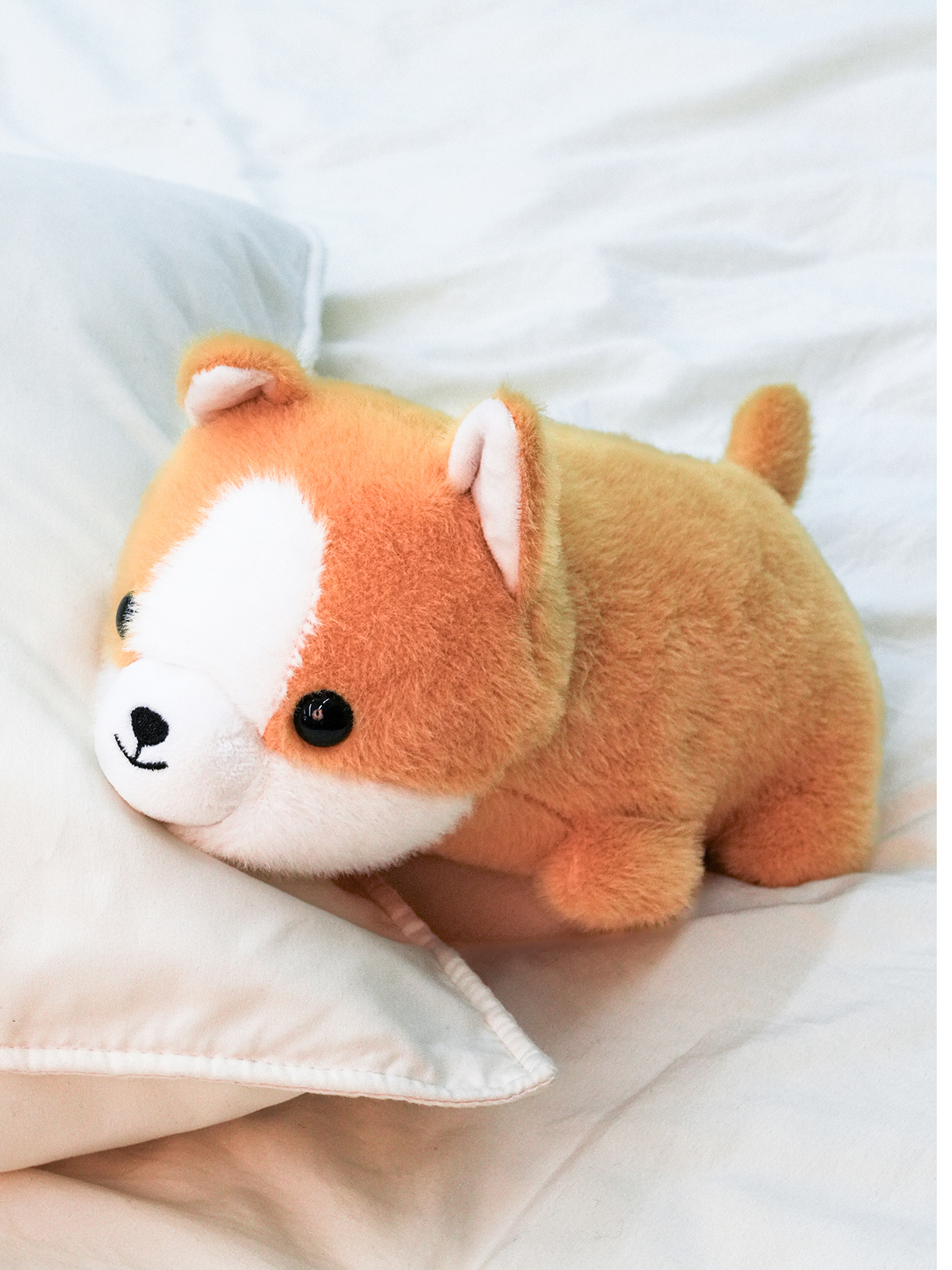 엎드린 강아지 인형