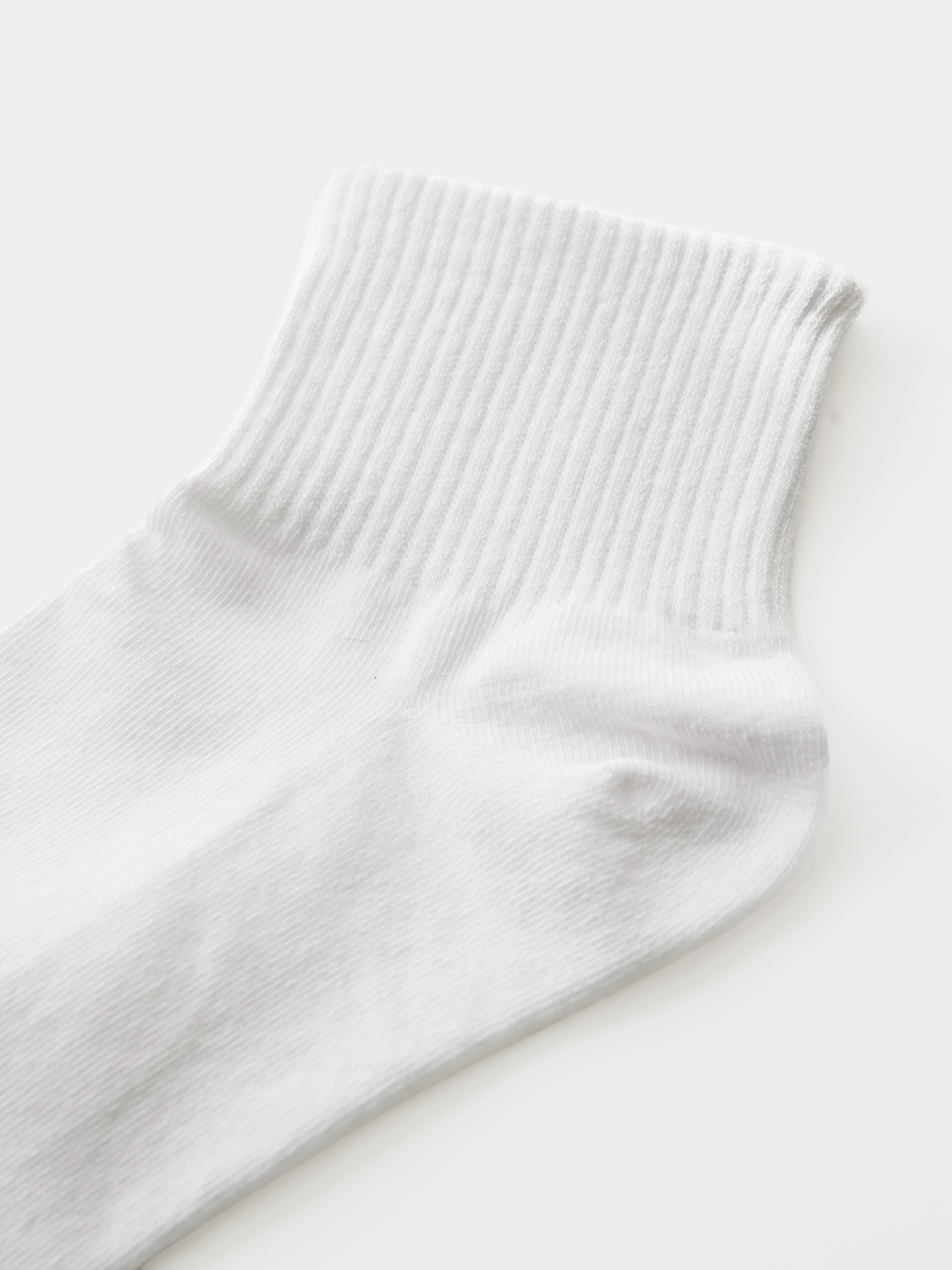 Короткие женские носки Kikiya Socks белые