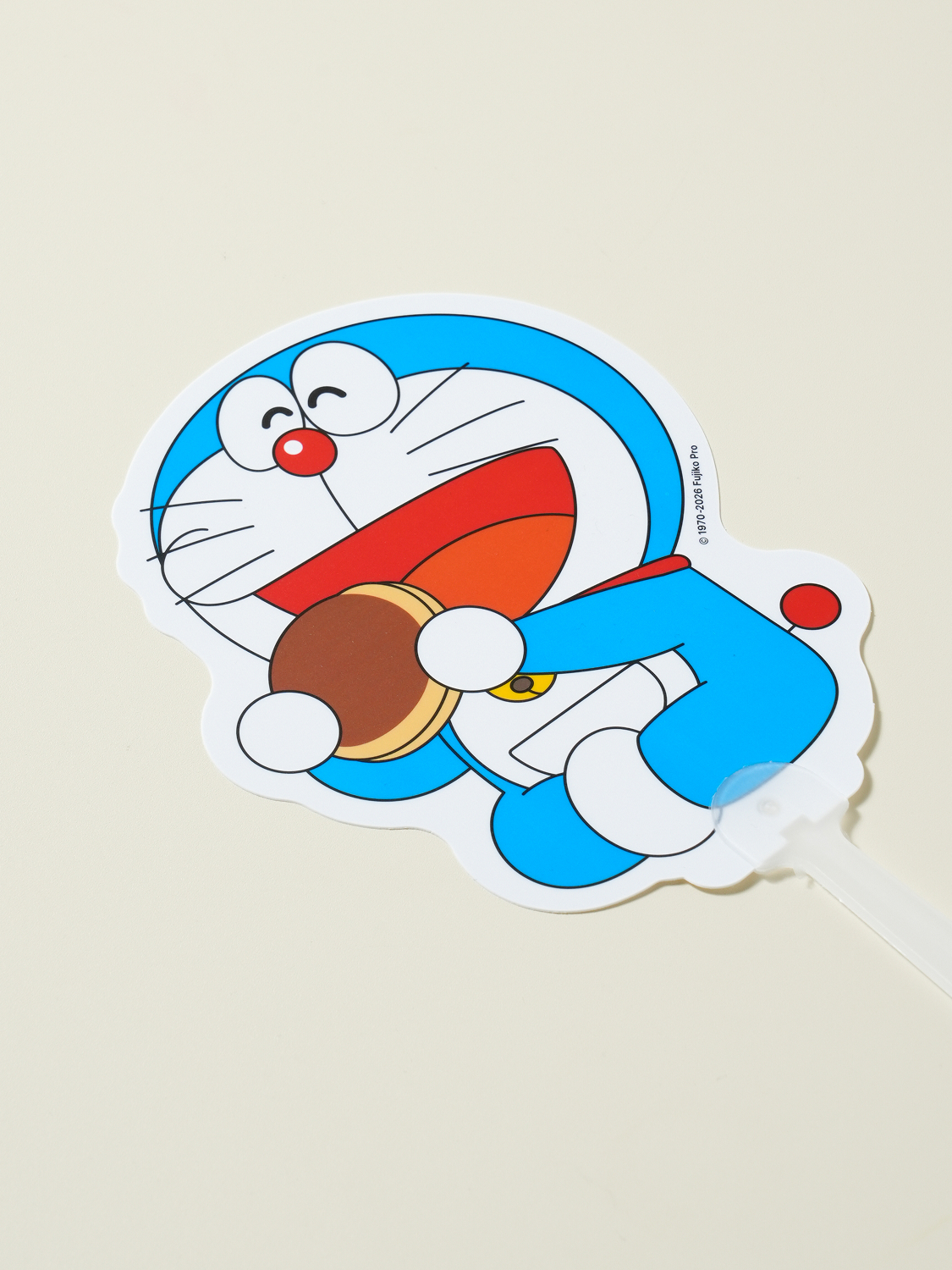 Веер с ручкой Doraemon