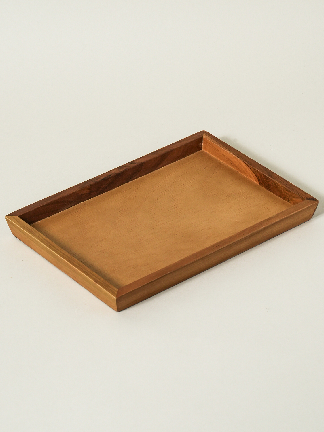 티크 직사각 트레이 28 X 20 X 2.5 cm
