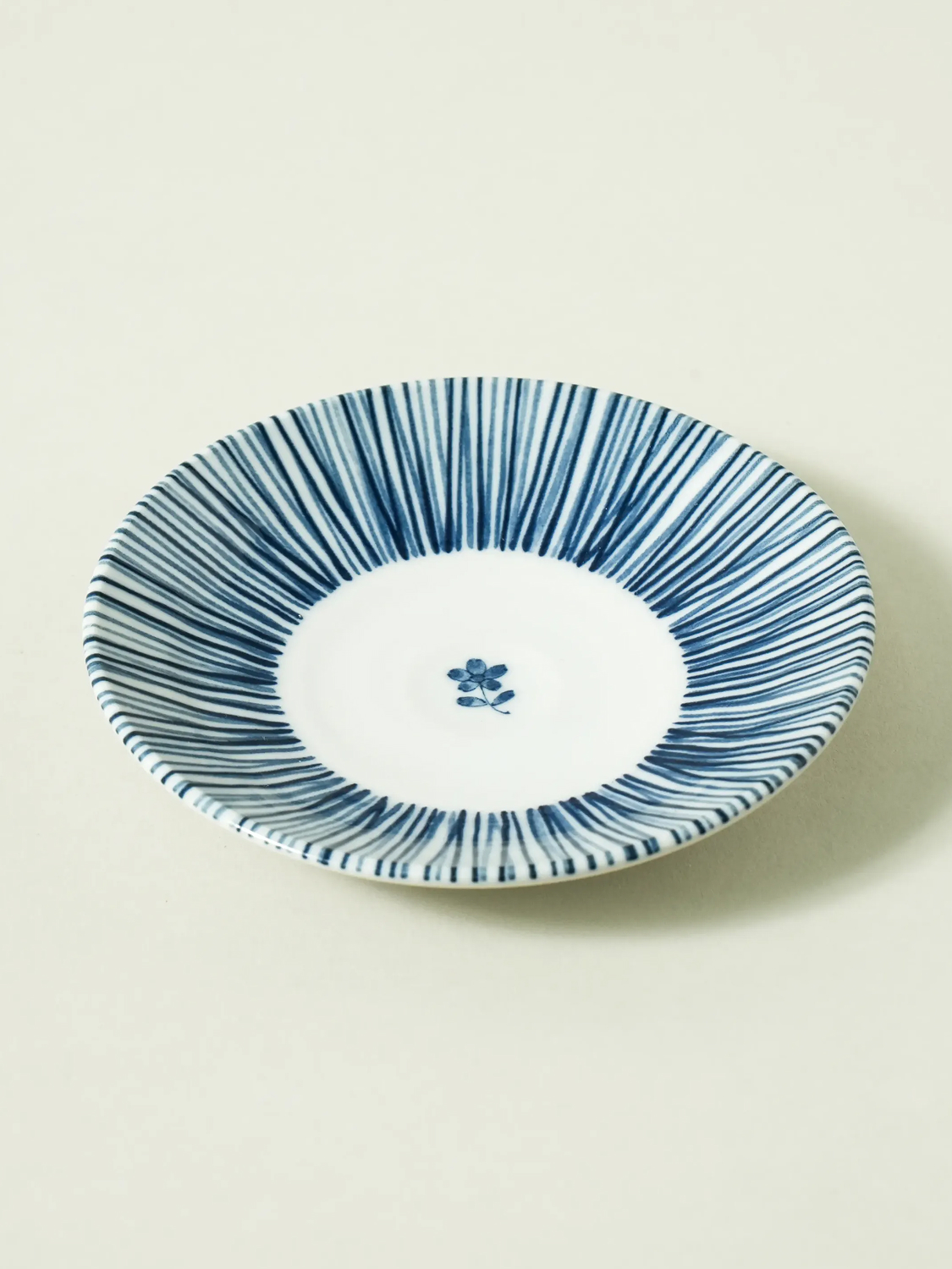 일본제 경량 블루 패턴 접시 13.8 cm