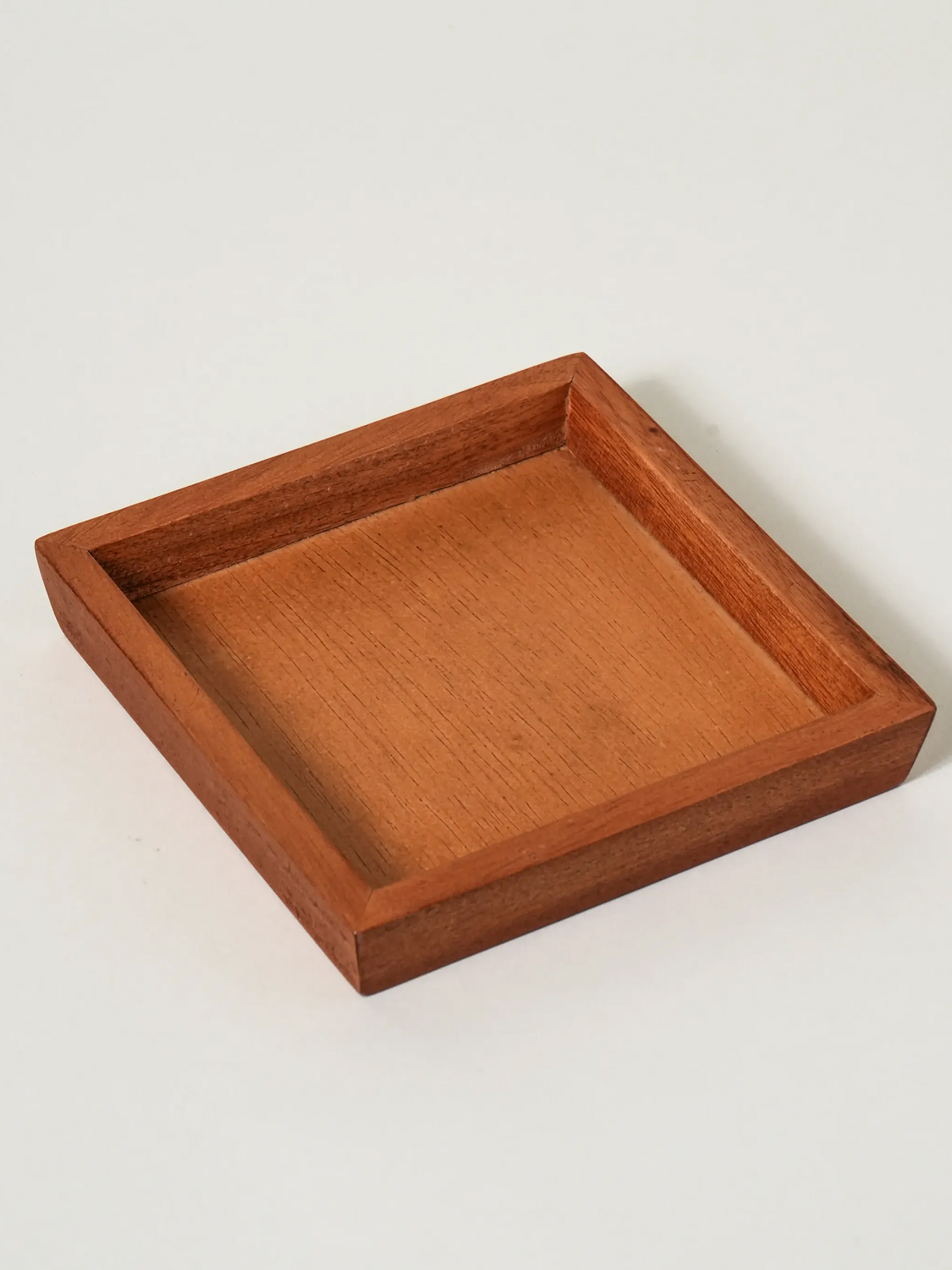마호가니 정사각 트레이 15 X 15 X 2.5 cm