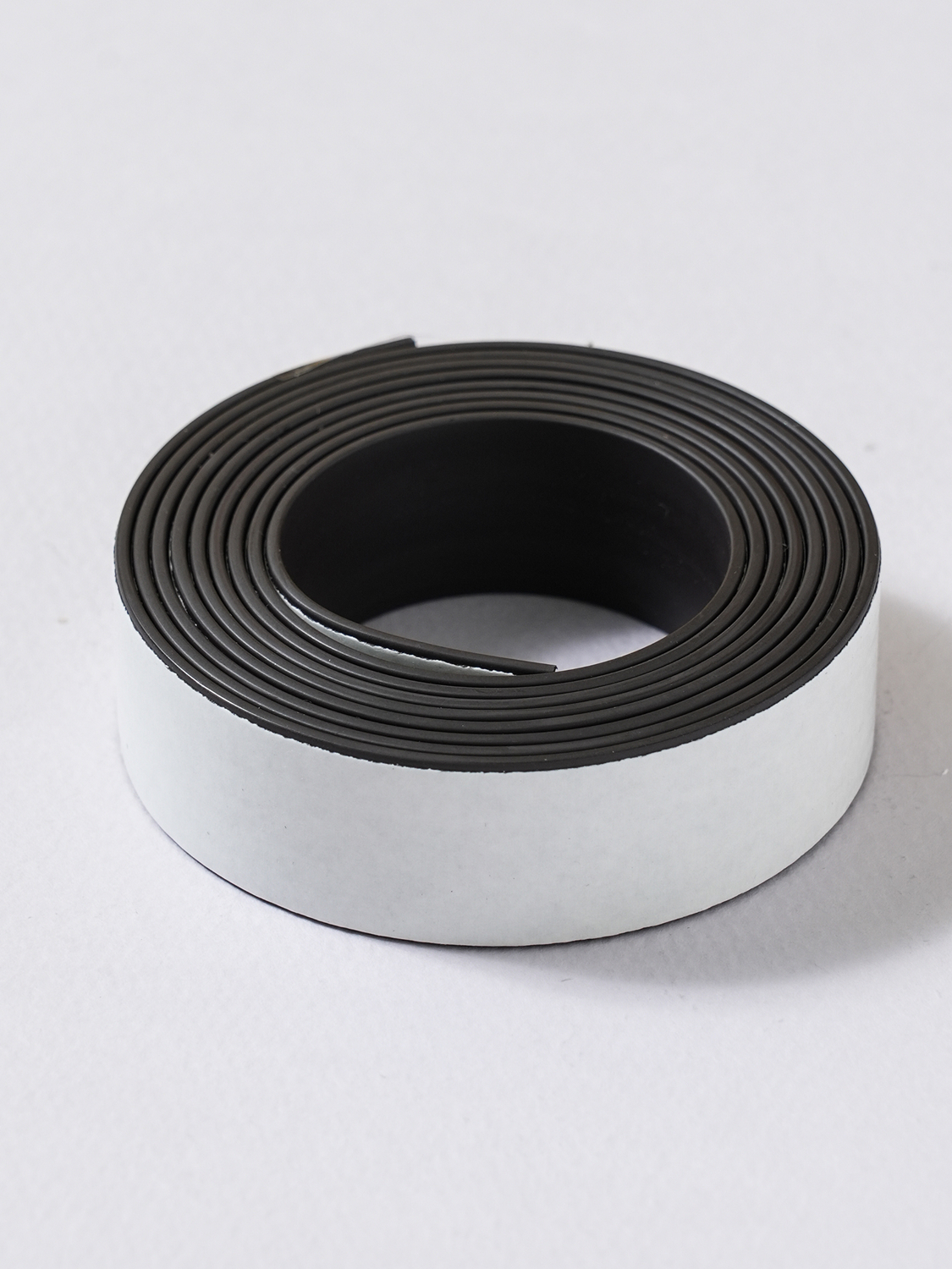 고무 자석 테이프 20 mm X 1.5 m