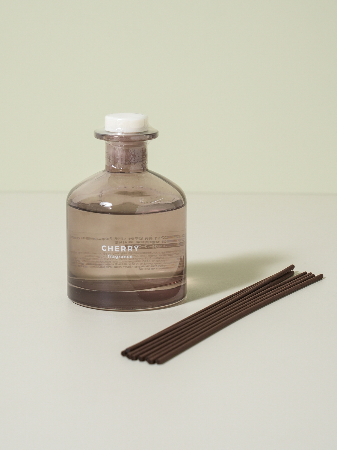 반투명 디자인 유리병 디퓨저 200 ml 체리 향