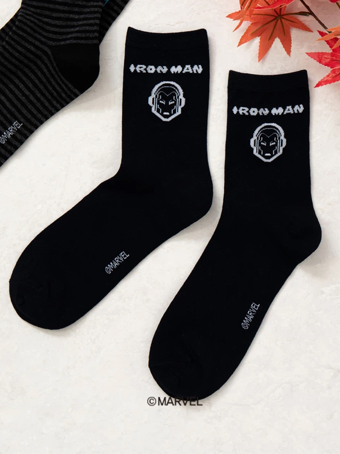 마블 캐릭터 로고 남성 중목 양말