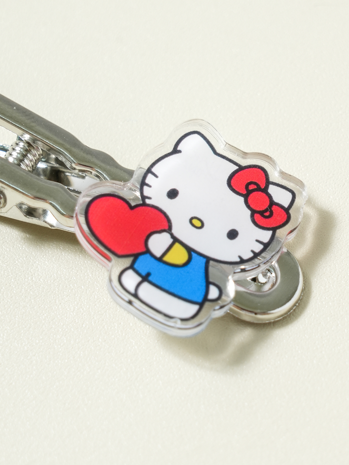 [7/24 OPEN] Серебристые заколки Hello Kitty в клетку, 2 шт.
