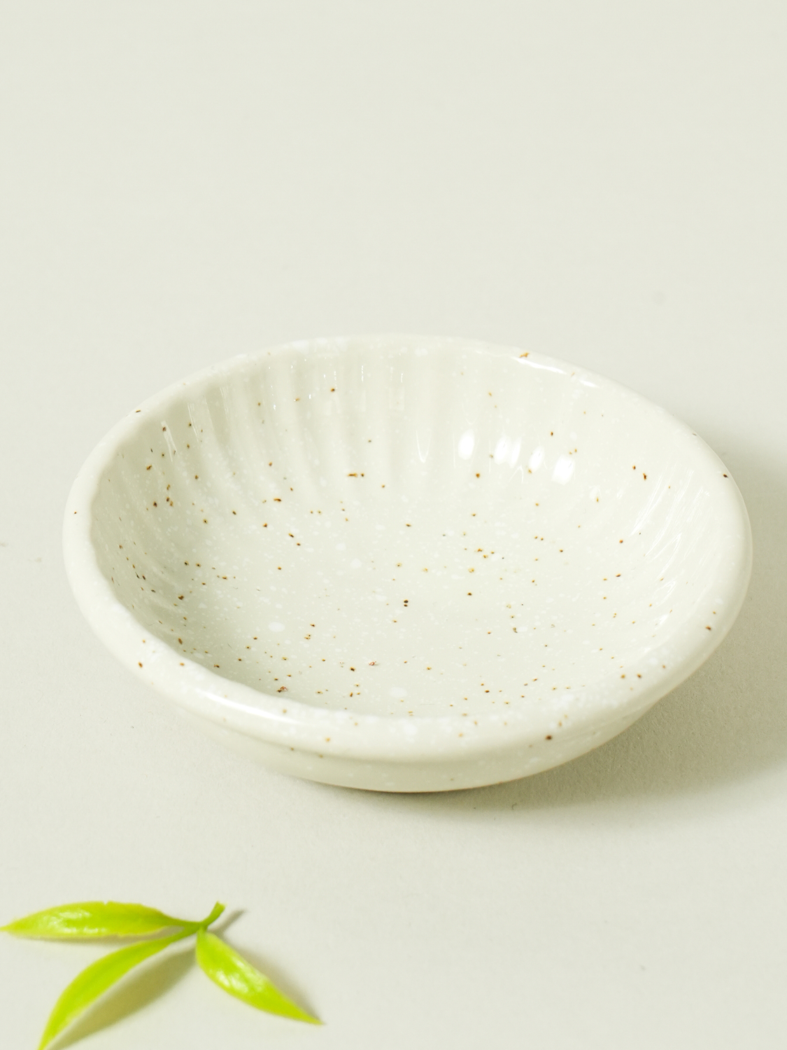 컬러 점무늬 양각 종지 8 cm