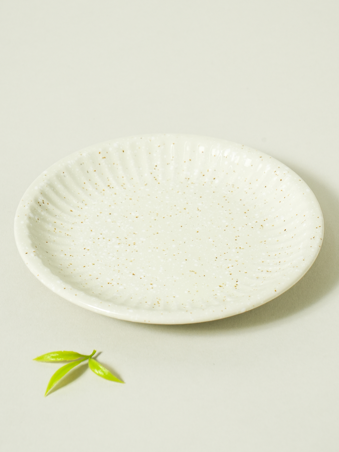 컬러 점무늬 양각 접시 13.5 cm