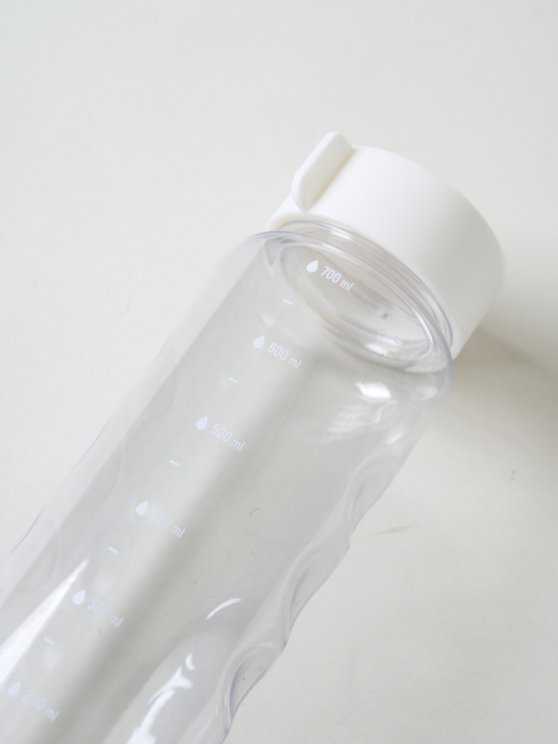 이지 오픈 눈금 물병 780 ml