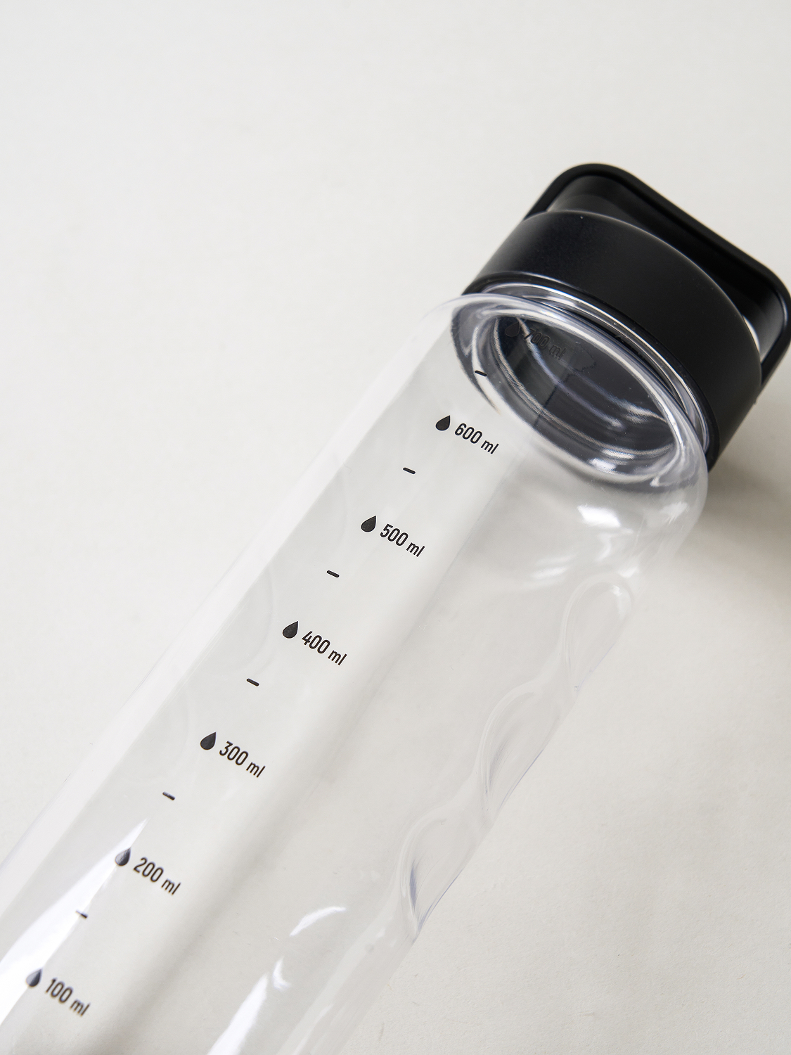 핸들 눈금 물병 780 ml