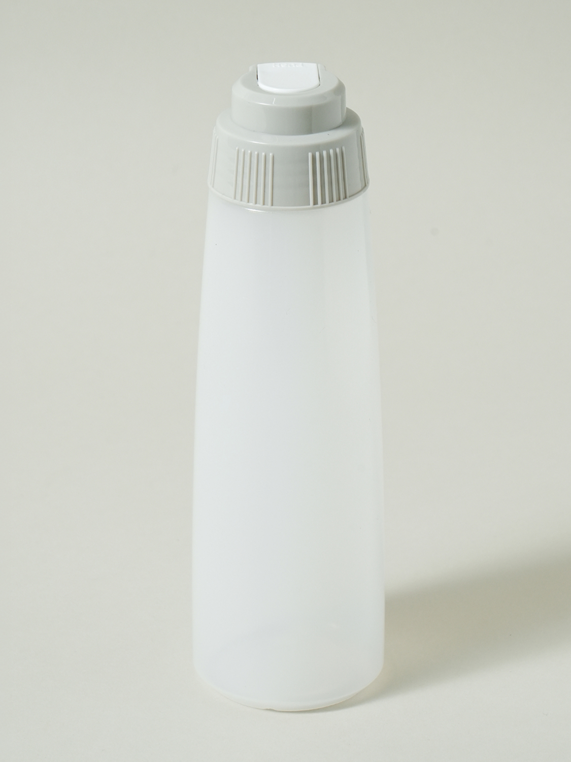 깔끔하게 나오는 소스병 500 ml
