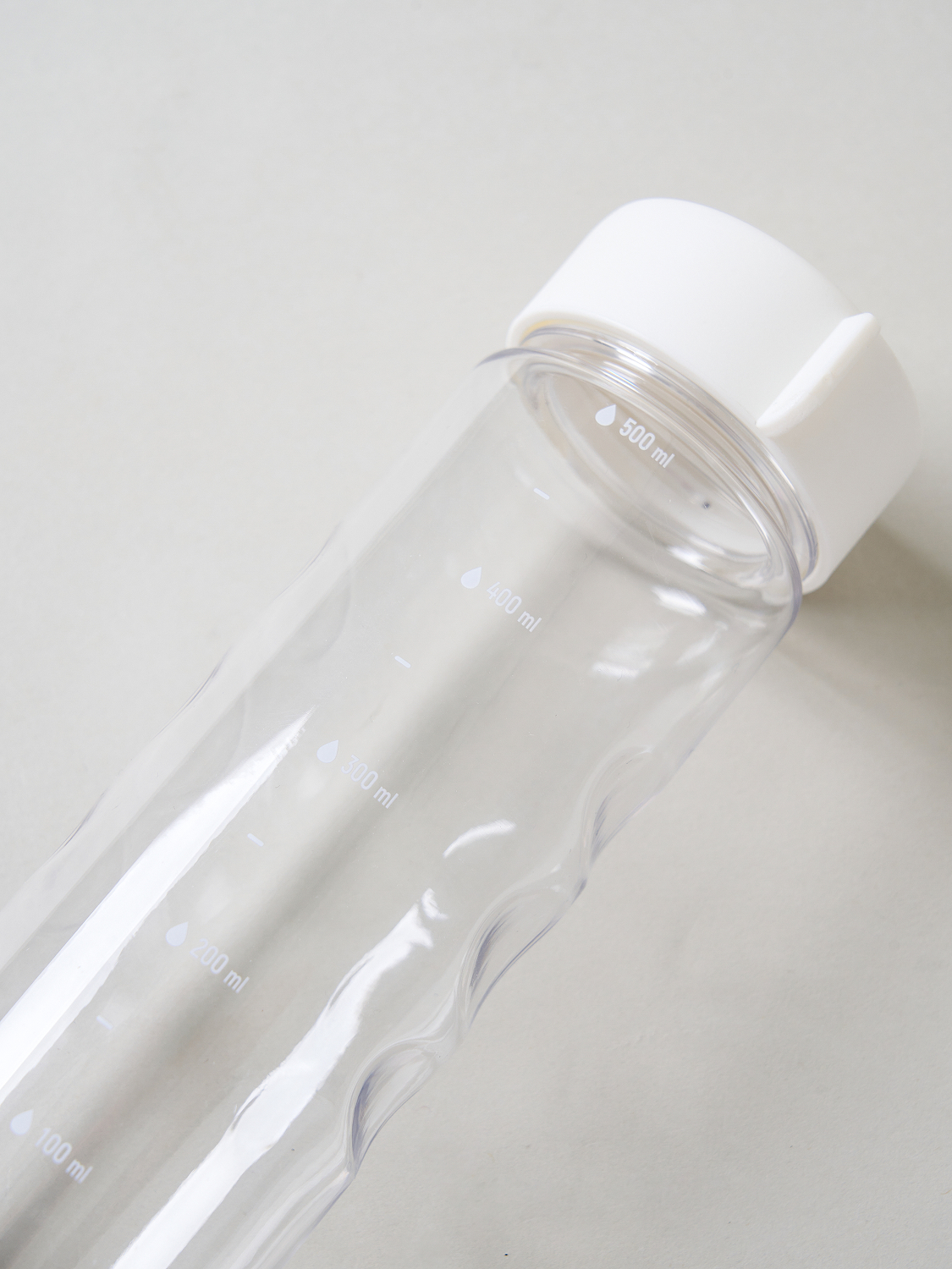 이지 오픈 눈금 물병 560 ml