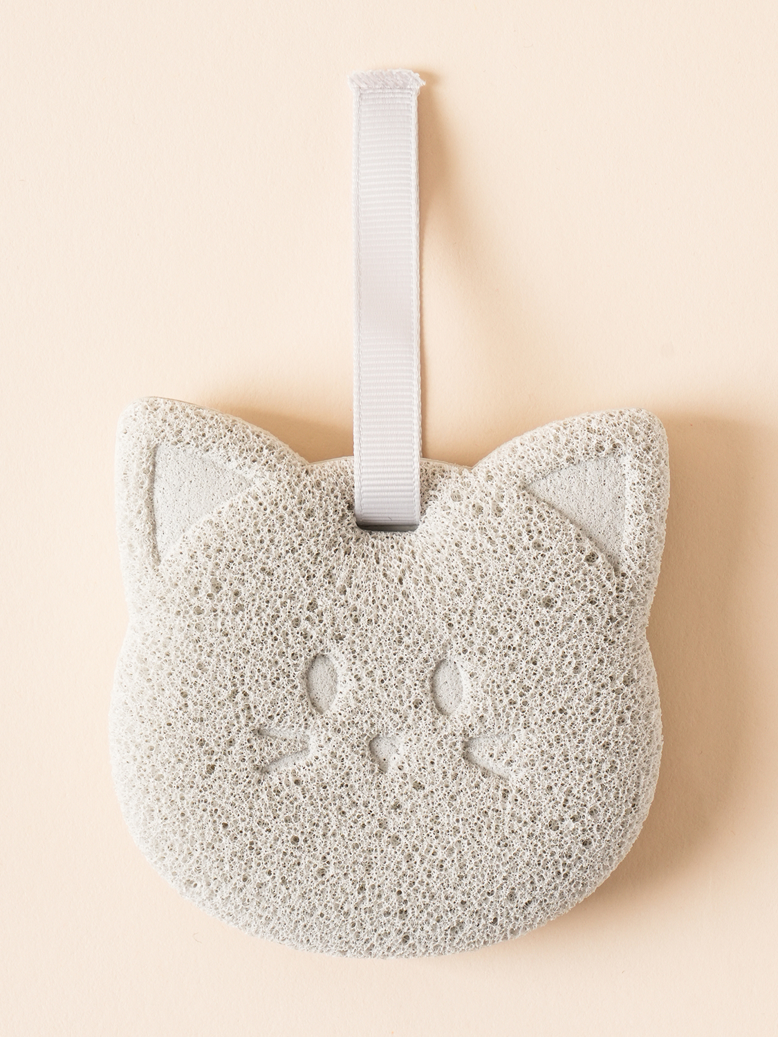猫の形のクレンジングスポンジ
