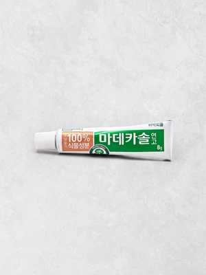 마데카솔(8 g)