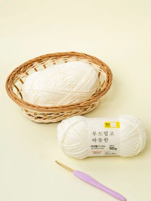 부드러운 아크릴 뜨개실 50 g 화이트