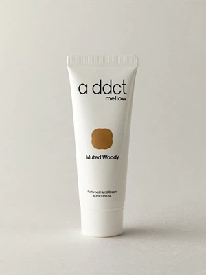 에이딕트 멜로우 퍼퓸 핸드크림 뮤티드 우디 40 ml