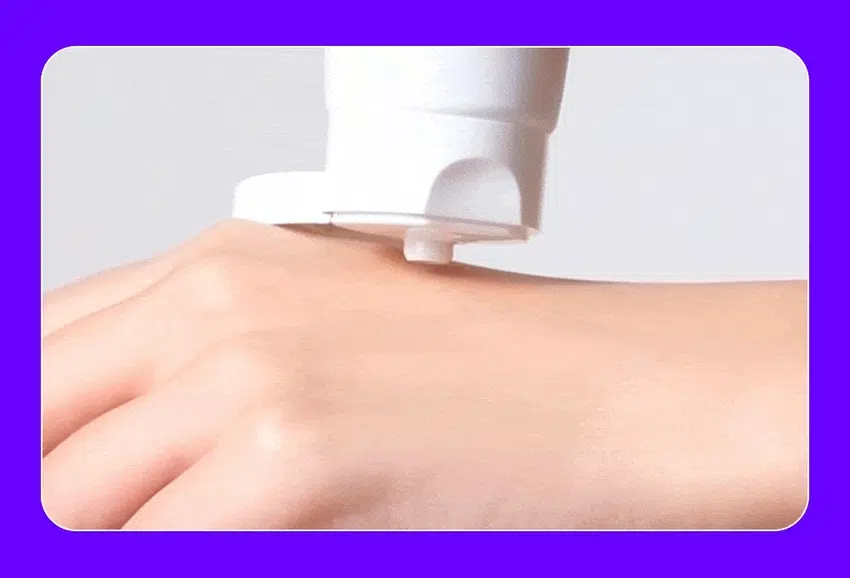 SNP prep 불량피부 고민 단속하는 워시오프 마스크 3종출시 Clear NEW Peeling 글루타티온 Mask PDRN Mask SNPPred Pore BOM/2/27/20 Clay Foaming Sebum SNP prep Tenrectercercer Mask 수분 품은 모공 케어 모공단속 클레이 마스크 Pore Clay Mask 콜라겐·레티 모공 정돈 클레이팩 크림 거친모공 모공 클레이 케어 정돈 POINT 01 숨은 노폐물까지 케어해주는 7가지 크기의 6종 클레이 모공보다 큰클레이 피부 번들거림케어 *총클레이 함량 25.06% 25,060 ppm 모공보다 작은 클레이 노폐물 케어 *원료적특성에한함 **일반적인모공크기 논문과연구기준약20~50마이크로미터(μm) 모공보다작은클레이기준:13μm~40μm 모공보다큰클레이기준:50μm~150μm POINT 02 콜라겐 x 레티놀 X PDRN 모공 케어 솔루션 300Da 저분자 콜라겐 피부콜라겐균형 맞춤 Pore Clay Mask 콜라겐 ·레티놀 Soft-Clay Texture with DeepHydration Moisture-Locking Fit Without Tightness 레티놀 80ml/2.70fl.oz. 매끈쫀쫀피부케어 PDRN SNP prep 건강한피부 케어 POINT 03 피부 저자극 테스트 완료! 불량 모공 단속하고 자신감 채움 바싹 건조해지는 클레이팩 NO! 착-밀착되는 부드러운 크림 텍스처 STEP 01 세안 후, 물기 없는 얼굴에 팩처럼 도톰하게 발라주세요. STEP 02 클레이팩이 마르면서 조이는 느낌이 날 때까지 기다려 줍니다 STEP 03 미온수로 깨끗하게 씻어냅니다 이런 분들께 추천드려요 눈에 띄는 모공이 고민인 분 노폐물 및 피지 케어가 필요하신 분 거칠고 칙칙한 피부가 고민이신 분 울퉁불퉁 피부결 정돈이 필요하신 분 Pore Clay Mask 콜라겐 레티놀 Soft-Clay Texture with Without Tightness Deep Hydration Moisture-Locking Fit · fl. OZ. 80ml /2.70 SNP prep 피부 고민에 맞춰 선택하세요 불량피부단속 추천 가이드 Sebum Peeling Pore FoamingMask ClearMask ClayMask SNPERSED 과잉 피지 찰떡 밀착 보들 촉촉 결케어 수분 품은 모공 케어 피지 포밍 마스크 각질 필링 마스크 모공 클레이 마스크 본상품 정보(상품 상세, 상품 설명 등)의 내용은 협력사가 직접 등록한 것입니다. 제품명 에스엔피 프렙 모공단속 마스크 용량및중량 80ml/2.70fl.oz. 제품 주요 사양 모든 피부용 사용기한또는 제조일로부터 36개월 개봉 후사용기간 1. 세안 후 적당한 물기를 제거한 상태에서 적당량을 덜어 눈가,입가를 제외한 얼굴 전체에 도톰하게 펴 발라줍니다. 2. 피부가 조이는 느낌과 함께 내용물이 마르면 미온수로 부드럽게 롤링하여 깨끗하게 헹구어 냅니다. 제조사 (주)서울화장품 책임판매업자 (주)에스디생명공학 제조국 대한민국 전성분 정제수, 카올린, 다이프로필렌글라이콜, 벤토나이트, 1,2-헥산다이올, 팔미틱애씨드, 세테아릴알코올, 스테아릭애씨드, 마이크로크리스탈린셀룰로오스, 울트라마린, 솔비탄스테아레이트, 셀룰로오스검, 카프릴릴글라이콜, 알지닌, 향료, 잔탄검, 벤토나이트, 토코페릴아세테이트, 다이소듐이디티에이, 콘민트오일, 일라이트, 헥토라이트, 폴리 글리세릴-10미리스테이트, 씨실트, 몬모릴로나이트, 세틸에틸헥사노에이트, 카프릭/카프릭트라이글리세라이드, 에틸헥실팔미테이트, 부틸렌글라이콜, 글리세린, 하이드롤라이즈드콜라겐, 에틸헥실글리세린, 피리독신, 폴릭애씨드, 티아민에이치씨엘, 사이아노코발아민, 바이오플라보노이드, 바이오틴, 메나다이온, 리보플라빈, 레티놀, 연꽃잎추출물, 소듐디엔에이, 시트로넬올, 리모넨, 하이드록시시트로넬알, 리날룰 기능성 화장품의 경우 화장품법에 따른 식품의약품안전처 심사필 유무 사용할 때의 1. 화장품 사용 시 또는 사용 후 직사광선에 의하여 사용부위가 붉은 반점, 부어오름 또는 가려움증 등의 이상 증상이나 부작용이 있는 경우 전문의 등과 상담할 것 2. 상처가 있는 부위 등에는 사용을 자제할 것 3. 보관 및 취급 시의 주의사항 가) 어린이의 손이 닿지 않는 곳에 보관할 것 나) 직사광선을 피해서 보관할 것 4. 알갱이가 눈에 들어갔을 때에는 물로 씻어내고, 이상이 있는 경우에는 전문의와 상담할 것 본제품에 이상이 있을 경우 공정거래위원회 고시 품질보증기준 "소비자 분쟁 해결 기준"에 의해 보상해 드립니다. 소비자상담 관련 0505-846-1846 전화번호 *위내용은 공정거래위원회 상품정보제공 고시에 따라 작성되었습니다.