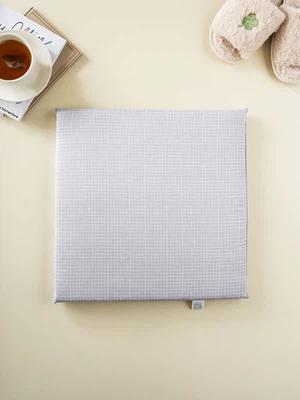 체크 패턴 스펀지 사각 방석 40 X 40 cm 그레이