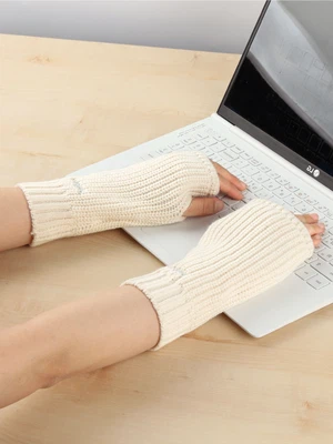 자수 포인트 숏 핸드워머 아이보리
