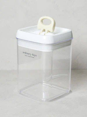 정사각 밀폐 용기 1.6 L 아이보리