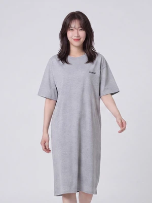 자수 포인트 반팔 원피스 그레이