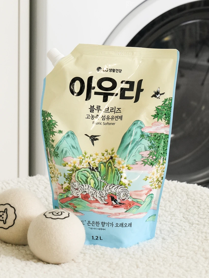 전통에디션] 아우라 2X 고농축 섬유유연제 1.2 L 블루브리즈 향 by LG