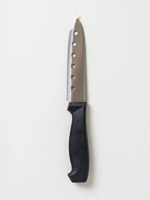 구멍이 뚫려있는 과도 24.5 cm