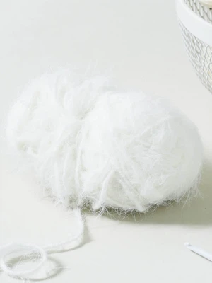 소프트 퍼 뜨개실 40 g 화이트